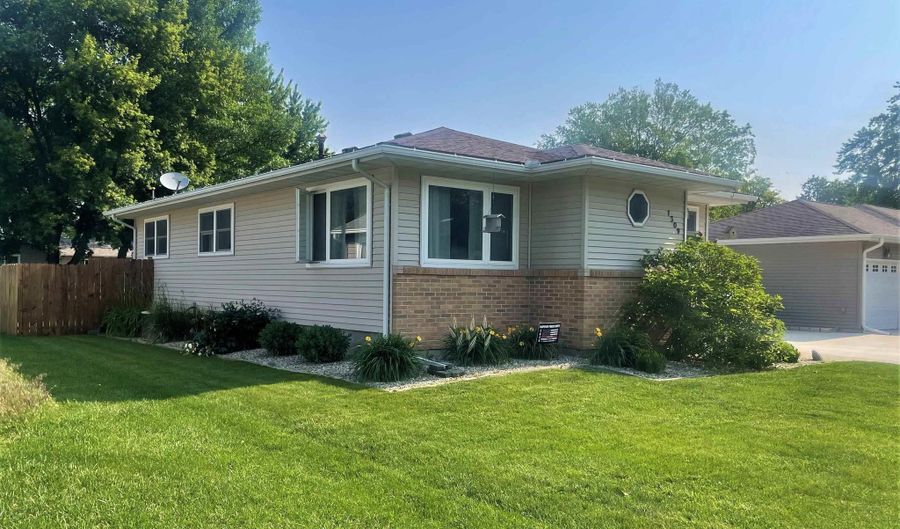 1309 E Elm St, Algona, IA 50511 - 4 Beds, 2 Bath