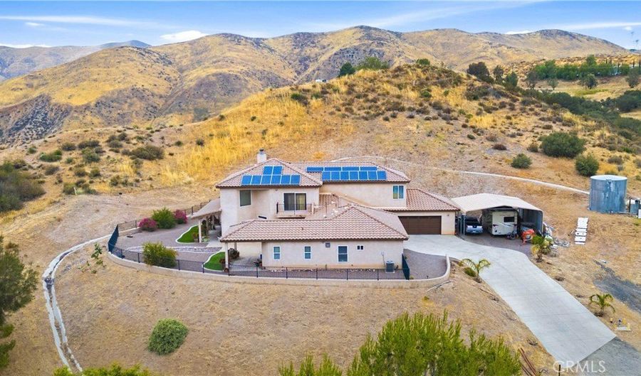 13675 Davenport, Agua Dulce, CA 91390 - 4 Beds, 3 Bath