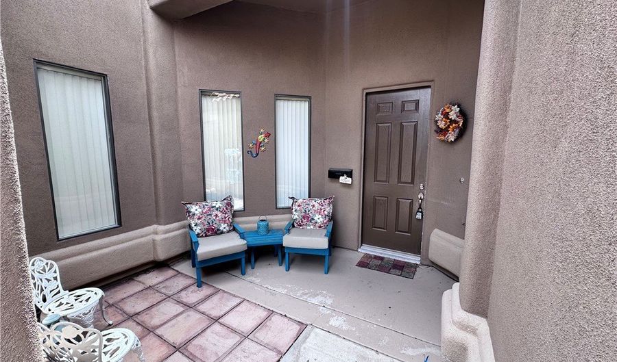 2836 Esmerelda Dr, Bullhead City, AZ 86429 - 3 Beds, 2 Bath