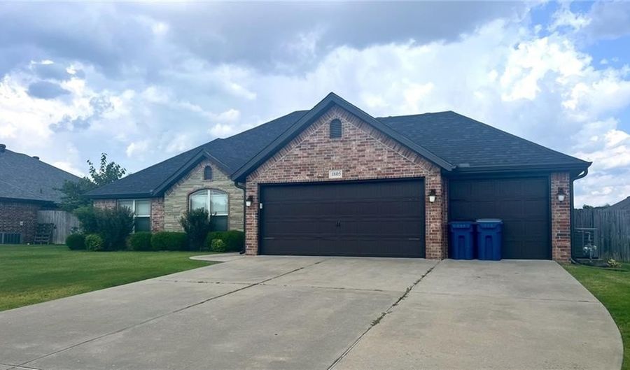 1805 SW Cypress St, Bentonville, AR 72713 - 3 Beds, 2 Bath