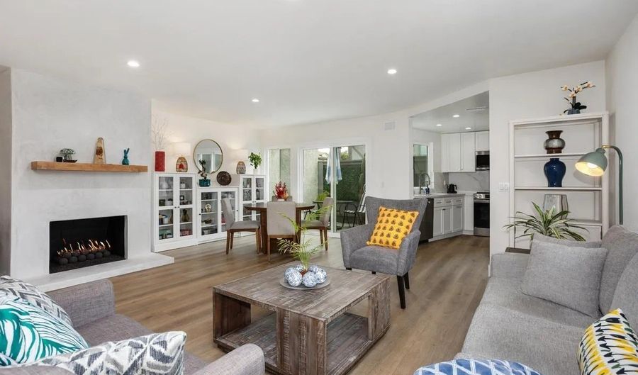 2819 Unicornio St, Carlsbad, CA 92009 - 3 Beds, 3 Bath
