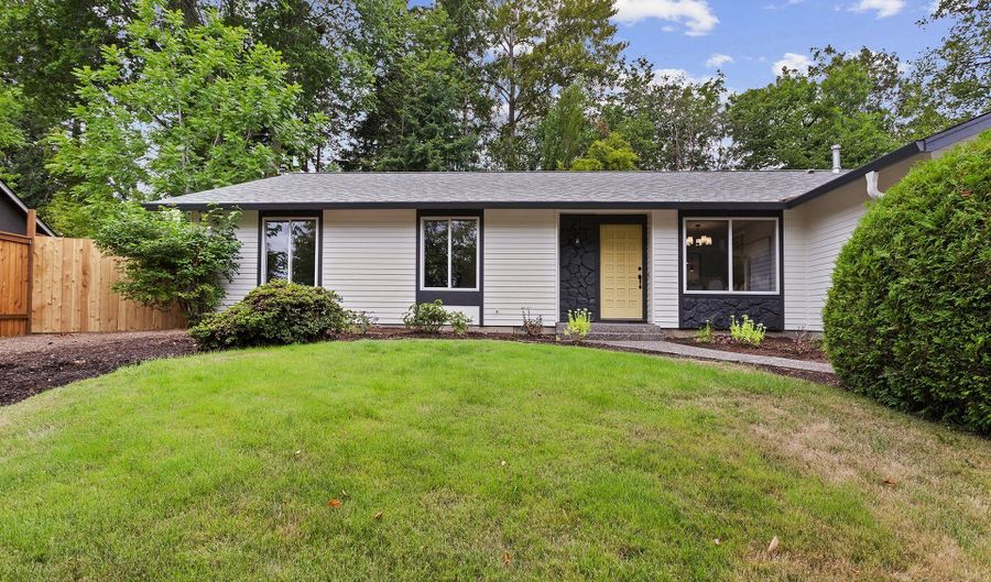 8395 SW BERRYHILL Ln, Beaverton, OR 97008 - 3 Beds, 2 Bath