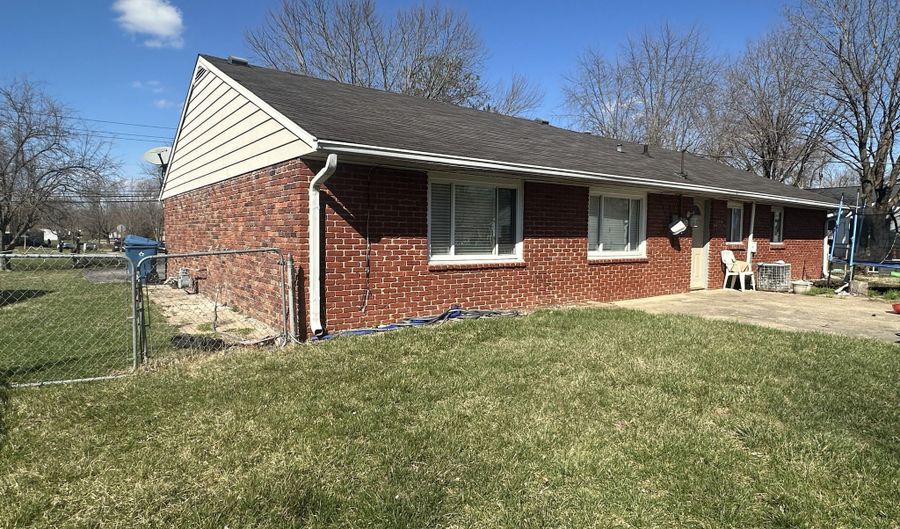 731 W Stop 11 Rd, Indianapolis, IN 46217 - 3 Beds, 2 Bath
