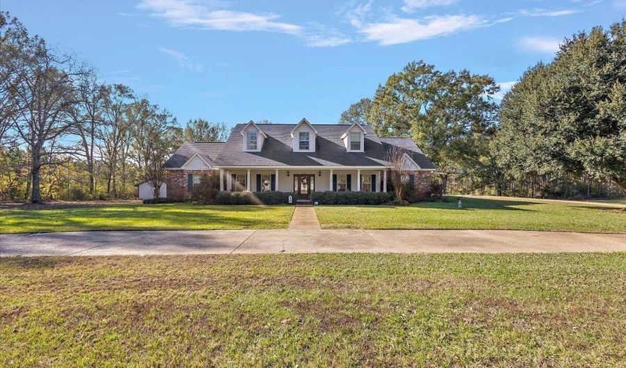 3100 Wallace Dr, Bogue Chitto, MS 39629 - 6 Beds, 4 Bath
