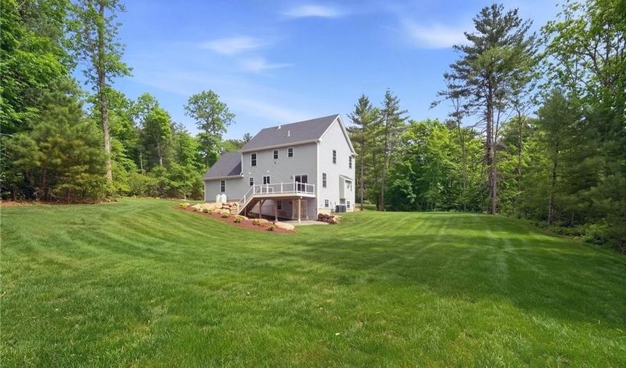 14 Elaine Dr, Hopkinton, RI 02833 - 4 Beds, 3 Bath