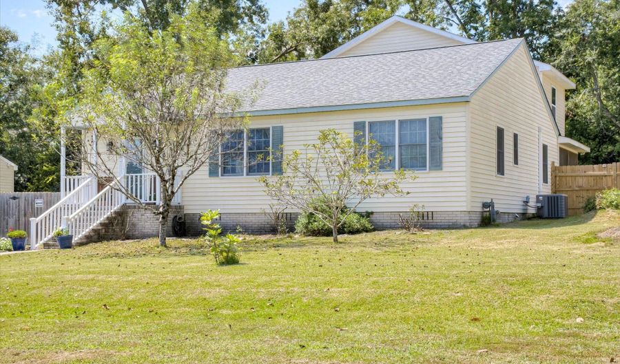 2320 Neal St, Augusta, GA 30906 - 5 Beds, 3 Bath