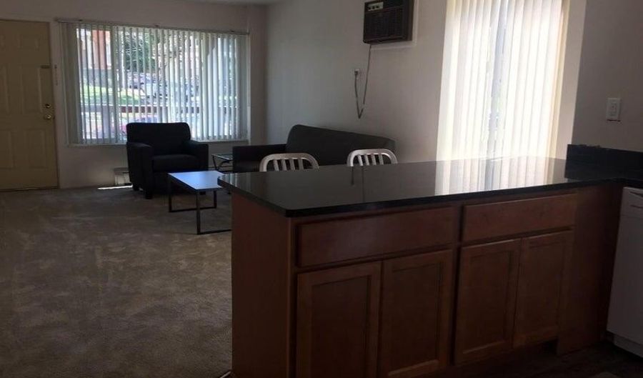912 Oakland Ave 4, Ann Arbor, MI 48104 - 2 Beds, 1 Bath