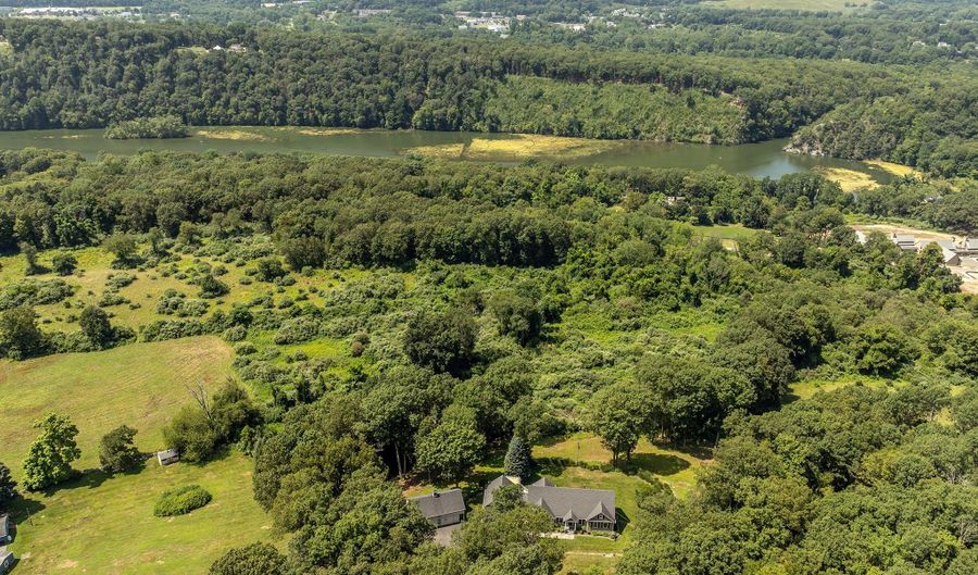 199 Henry Sanford Rd, Bridgewater, CT 06752 - 3 Beds, 3 Bath