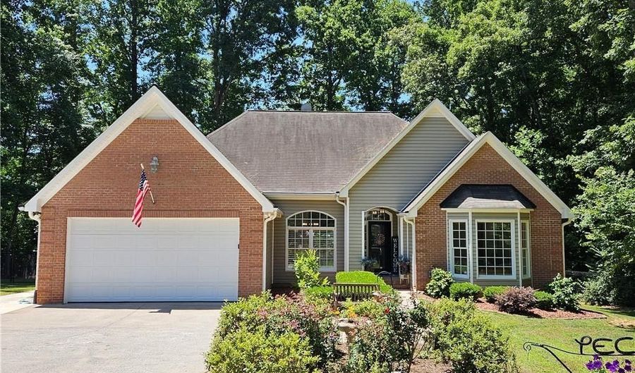 121 Roxbury Ct, Advance, NC 27006 - 3 Beds, 3 Bath