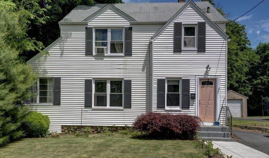 23 Morris Ave, Bristol, CT 06010 - 3 Beds, 1 Bath