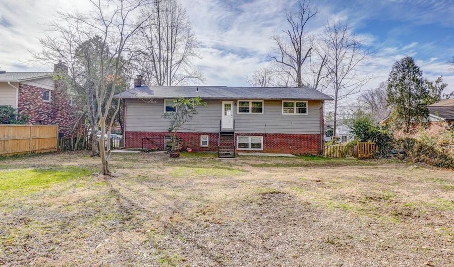 6417 EARLHAM Dr, Bethesda, MD 20817 - 5 Beds, 3 Bath