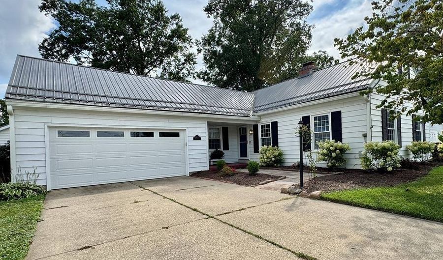 1427 Smith Rd, Ashland, OH 44805 - 3 Beds, 2 Bath