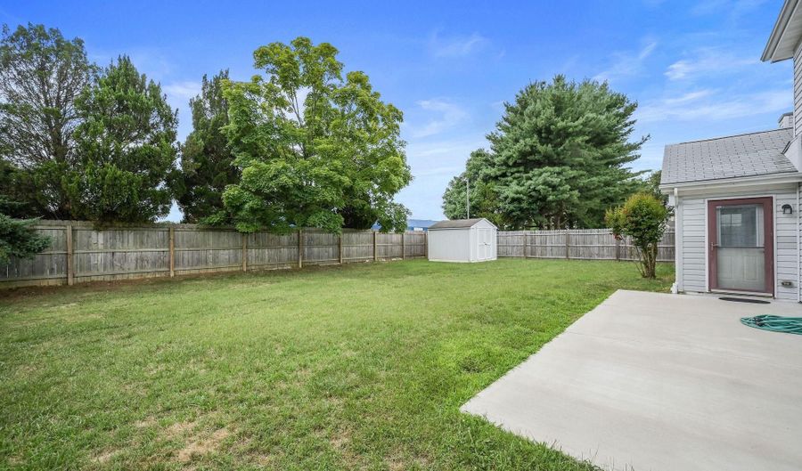 1224 ANDREW Dr, Dover, DE 19904 - 4 Beds, 3 Bath