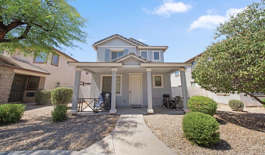 272 S ELISEO FELIX JR Way, Avondale, AZ 85323 - 3 Beds, 3 Bath