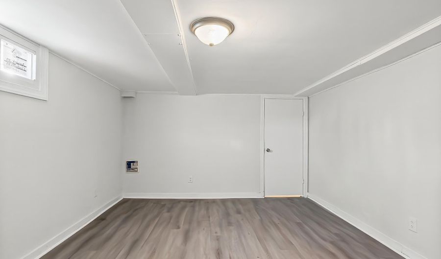 30 ATHOL Ave, Baltimore, MD 21229 - 3 Beds, 2 Bath