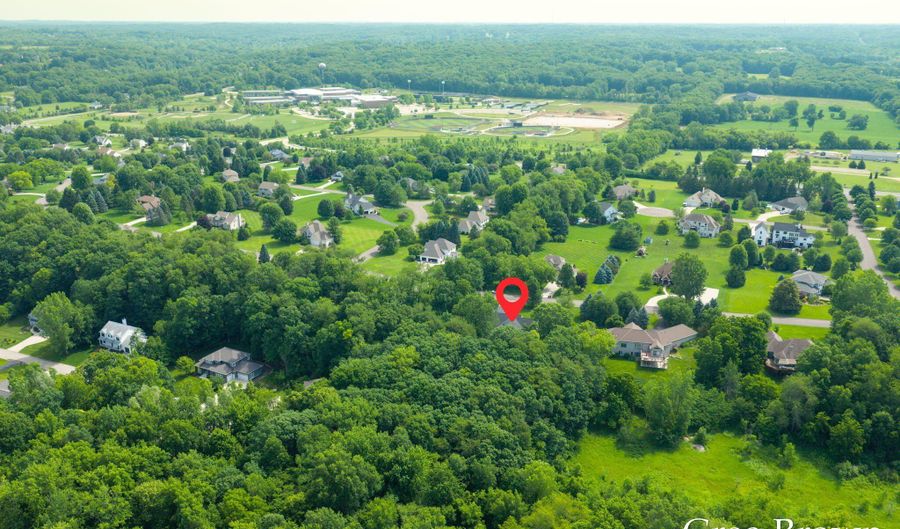 1995 Knollpoint Dr NE, Ada, MI 49301 - 5 Beds, 4 Bath