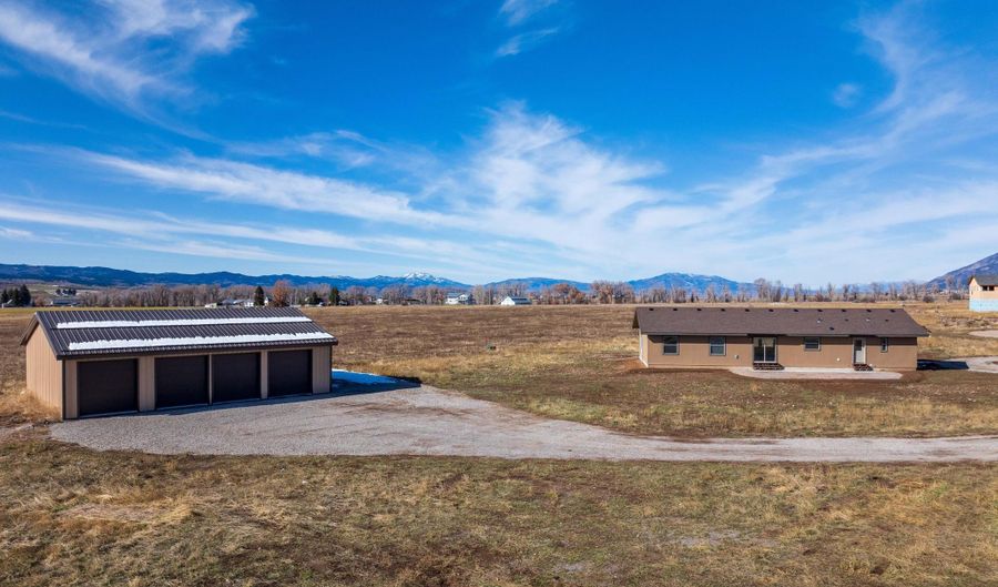 184 BUTTERCUP Ln, Bedford, WY 83112 - 2 Beds, 2 Bath