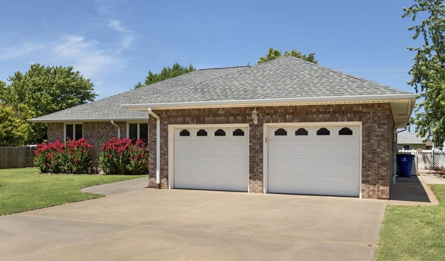 418 Magnolia, Alva, OK 73717 - 3 Beds, 3 Bath