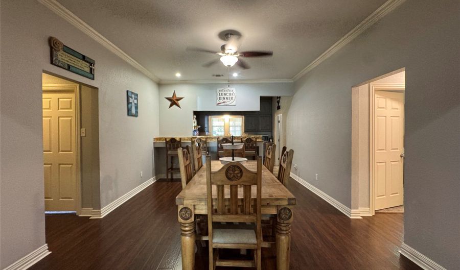 510 N Friou St, Alvarado, TX 76009 - 4 Beds, 3 Bath