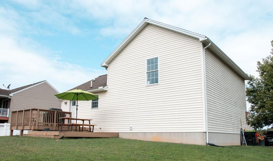 1464 MOUNTAIN SHADOW Ter 1, Fayetteville, PA 17222 - 4 Beds, 1 Bath