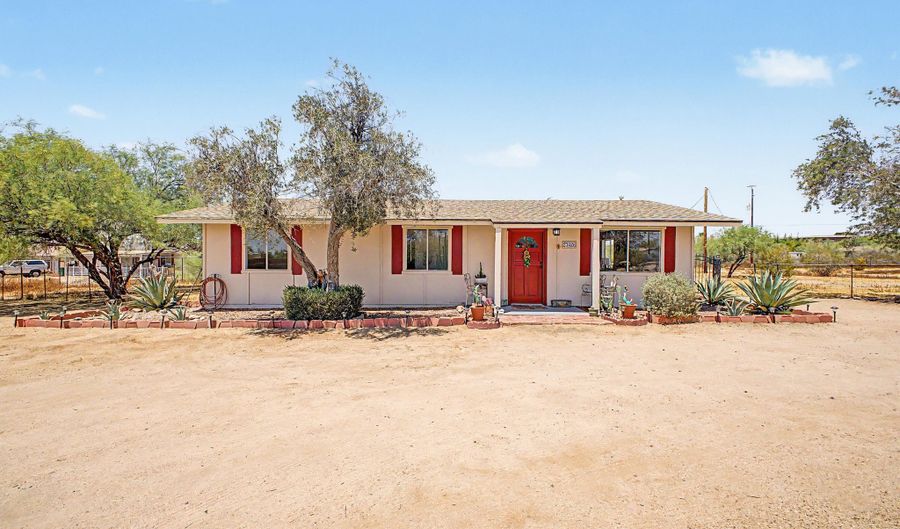 27426 N 44TH St, Cave Creek, AZ 85331 - 3 Beds, 1 Bath