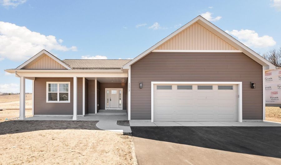 1572 Oban Way, Traverse City, MI 49696 - 3 Beds, 2 Bath