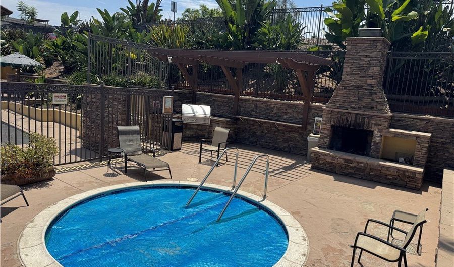 2728 B St, San Diego, CA 92102 - 1 Beds, 1 Bath