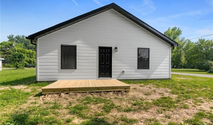 385 Wilbur Ave, Austin, IN 47102 - 3 Beds, 2 Bath