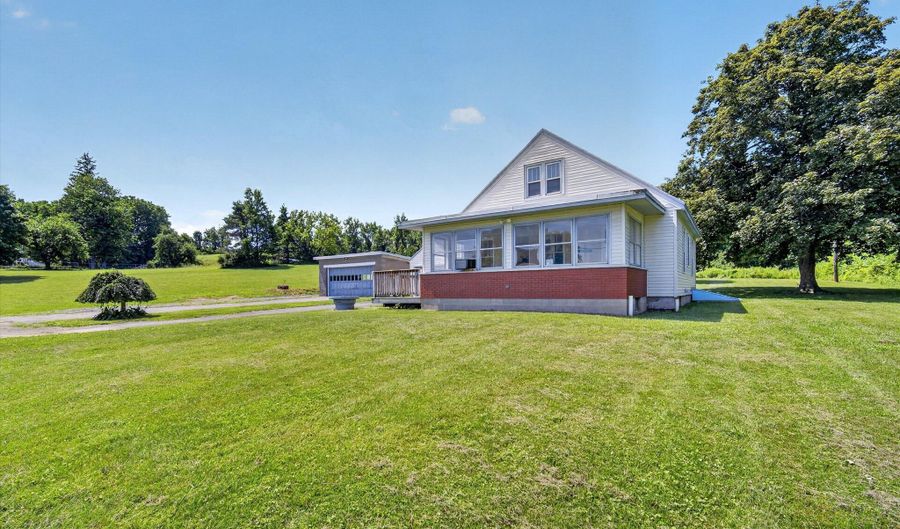 396 Pattersonville Rd, Amsterdam, NY 12010 - 3 Beds, 1 Bath