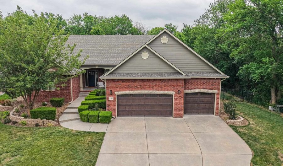 1748 S Cascade, Andover, KS 67002 - 4 Beds, 4 Bath