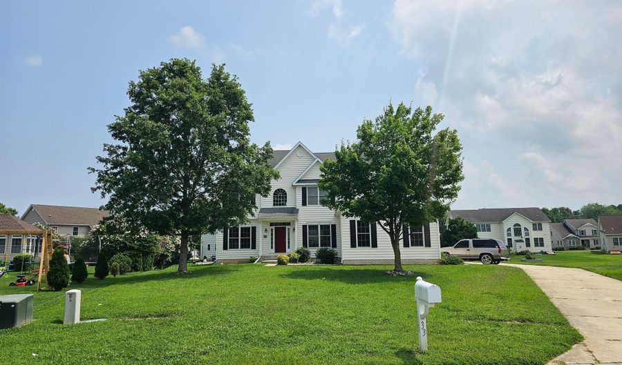 33 SAPHIRE Ct, Dover, DE 19901 - 4 Beds, 3 Bath