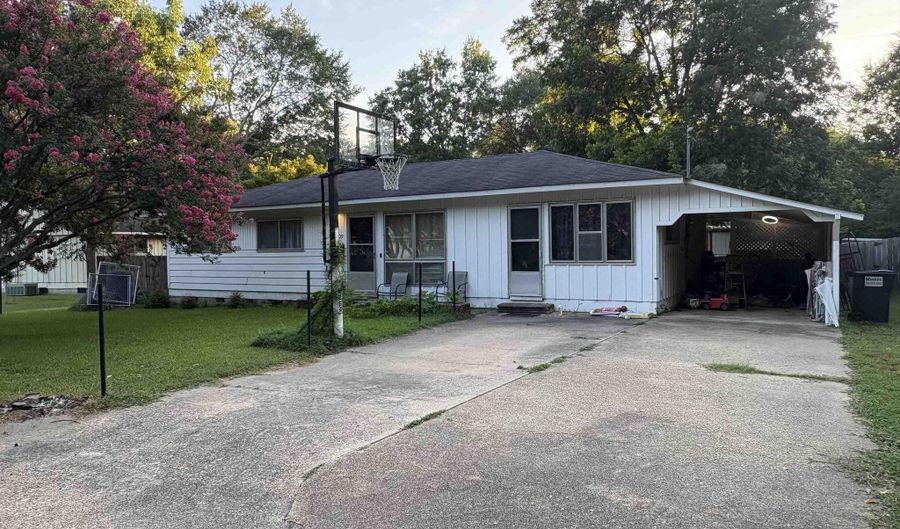 309 Dobbs, Benton, AR 72015 - 4 Beds, 2 Bath