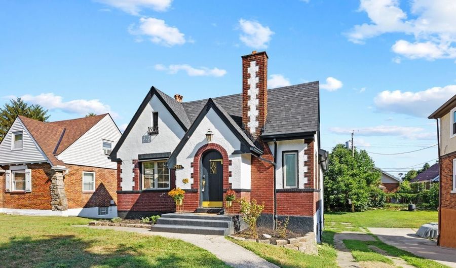 1906 Andina Ave, Cincinnati, OH 45237 - 2 Beds, 2 Bath