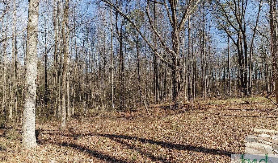 566 Hoke Hill Rd, Canon, GA 30520 - 3 Beds, 2 Bath