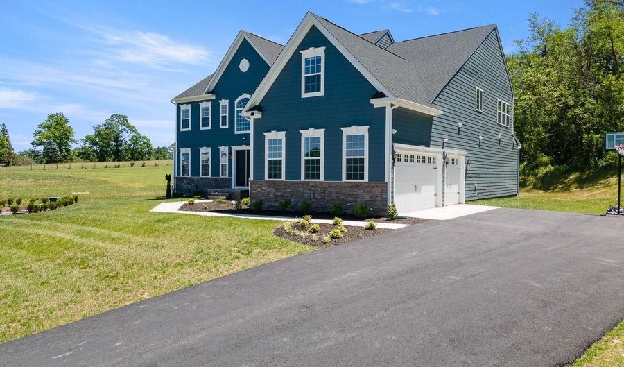 40373 WINDYHILL FARMS Dr, Aldie, VA 20105 - 6 Beds, 9 Bath
