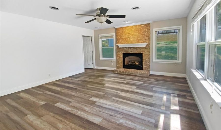 248 Ramsey Ln, Ballwin, MO 63021 - 4 Beds, 2 Bath