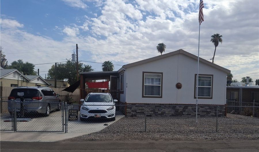 310 Santa Cruz Ave, Bullhead City, AZ 86442 - 2 Beds, 2 Bath