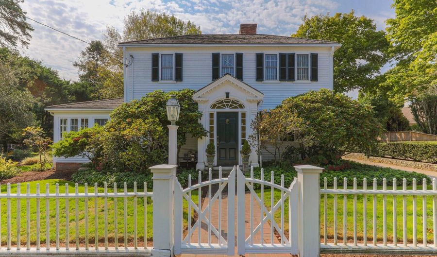 4259 Main St, Barnstable, MA 02630 - 4 Beds, 4 Bath