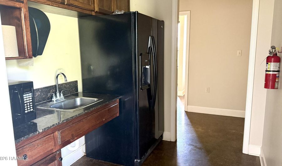 7720 Us Highway 167, Abbeville, LA 70510 - 0 Beds, 3 Bath