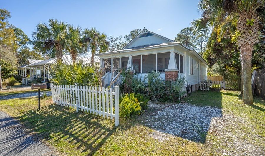 134 Sawyer Ln, Apalachicola, FL 32320 - 2 Beds, 2 Bath