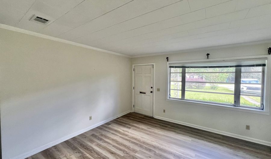 212 11th Ave, Atmore, AL 36502 - 3 Beds, 2 Bath