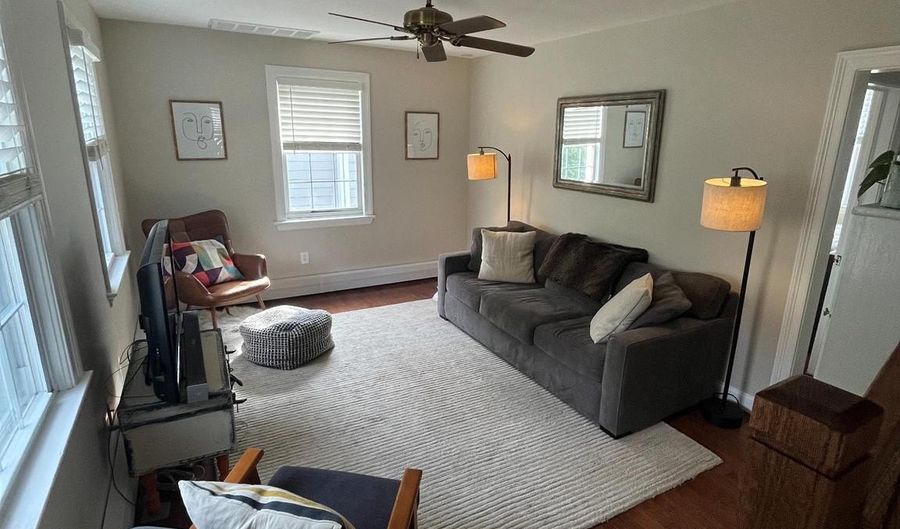 6257 18TH St N, Arlington, VA 22205 - 3 Beds, 2 Bath