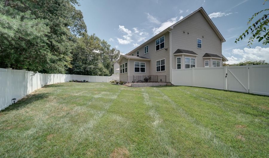 17302 TAMPICO Ct, Accokeek, MD 20607 - 4 Beds, 3 Bath