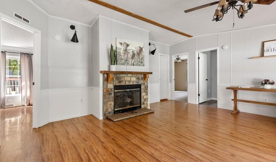 203 Edgewood St, Ballard, WV 24918 - 3 Beds, 2 Bath