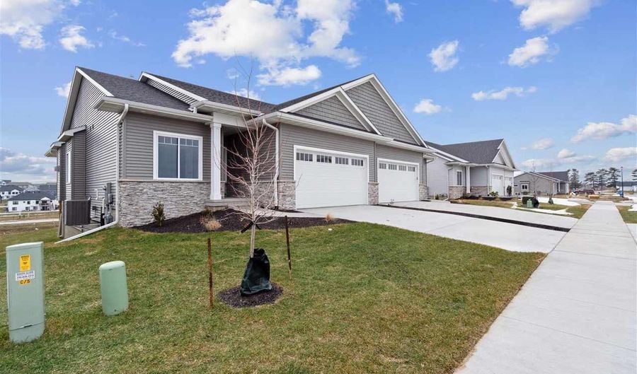 1301 Berkshire Ln, North Liberty, IA 52317 - 4 Beds, 3 Bath
