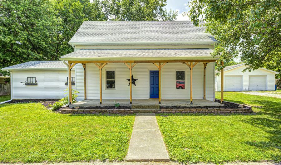 209 Howard Ave, Arcadia, IN 46030 - 4 Beds, 2 Bath