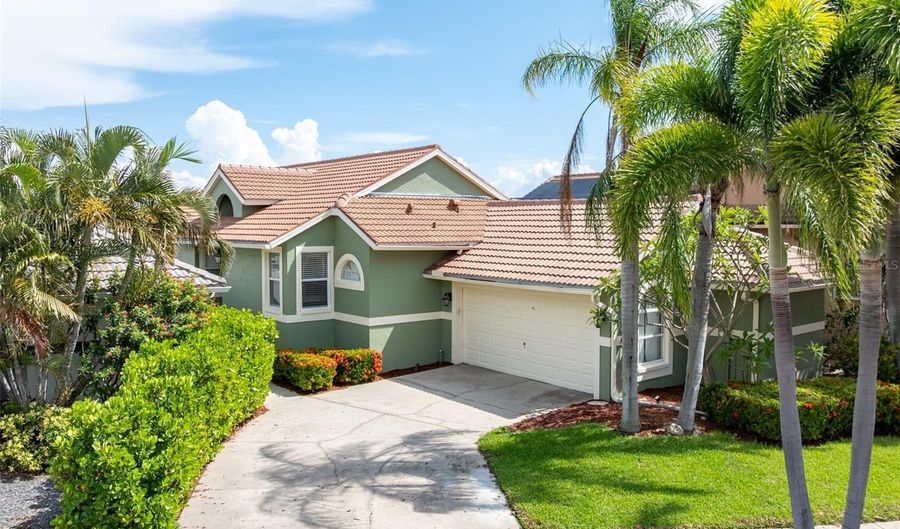835 SYMPHONY ISLES Blvd, Apollo Beach, FL 33572 - 3 Beds, 3 Bath