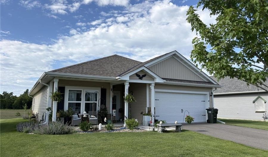 501 Valley Dr W, Annandale, MN 55302 - 2 Beds, 2 Bath