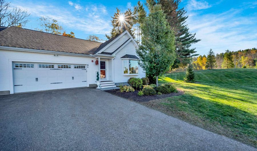 5 Sunset Ln A, Brentwood, NH 03833 - 2 Beds, 2 Bath