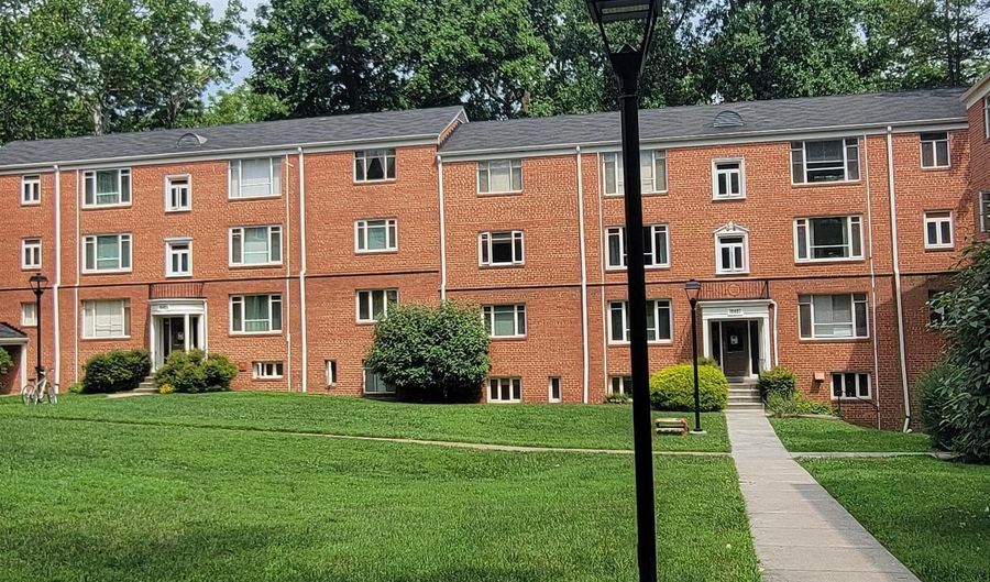 10407 MONTROSE Ave 201, Bethesda, MD 20814 - 2 Beds, 1 Bath
